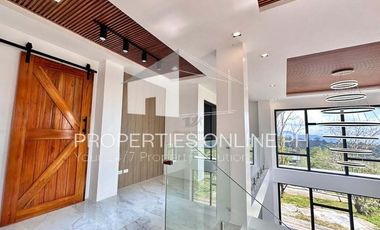 3-STOREY LUXURY HOUSE WITH POOL AT SPLENDIDO, LAUREL, BATANGAS