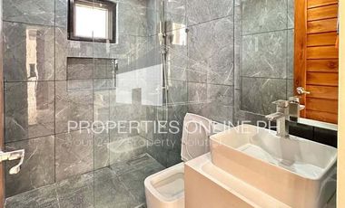3-STOREY LUXURY HOUSE WITH POOL AT SPLENDIDO, LAUREL, BATANGAS