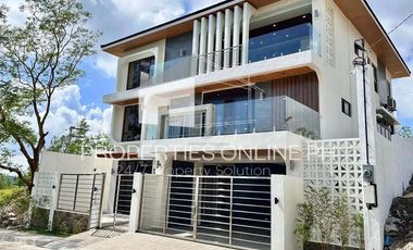 3-STOREY LUXURY HOUSE WITH POOL AT SPLENDIDO, LAUREL, BATANGAS