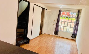 CASA EN VENTA CREDITO INFONAVIT EN FUENTES DE SAN JOSE NICOLAS ROMERO JUNTO A ATIZAPAN DE ZARAGOZA EN PRIVADA