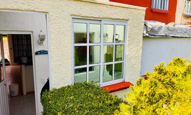 CASA EN VENTA NICOLAS ROMERO ATIZAPAN DE ZARAGOZA FUENTES DE SAN JOSE CREDITO INFONAVIT EN PRIVADA TRES RECAMARAS