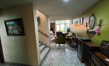CASA EN VENTA EN URUAPAN MICHOACAN A MEDIA CUADRA DE PARQUE NACIONAL