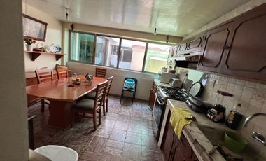 CASA EN VENTA EN URUAPAN MICHOACAN A MEDIA CUADRA DE PARQUE NACIONAL