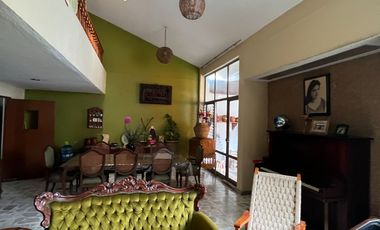 CASA EN VENTA EN URUAPAN MICHOACAN A MEDIA CUADRA DE PARQUE NACIONAL