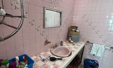 CASA EN VENTA EN URUAPAN MICHOACAN A MEDIA CUADRA DE PARQUE NACIONAL