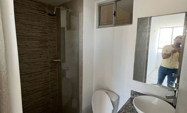Apartamento de alcobas con parqueadero