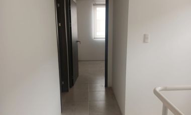 Casa de alquiler en la Urbanización La Joya, ave León Febres Cordero.