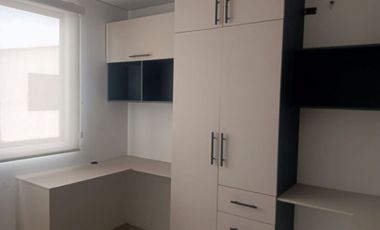 Casa de alquiler en la Urbanización La Joya, ave León Febres Cordero.