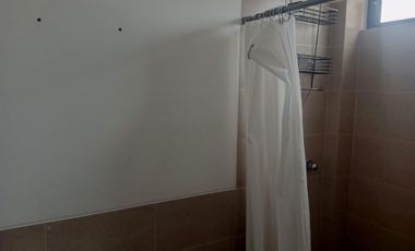 Casa de alquiler en la Urbanización La Joya, ave León Febres Cordero.