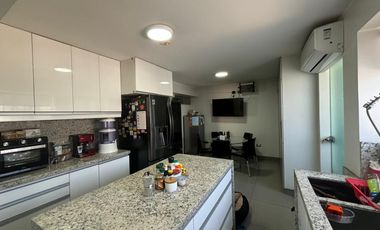 VENDO TRIPLEX 342M2 + 2 ESTACIONAMIENTOS EN URB. VALLE HERMOSO / SANTIAGO DE SURCO