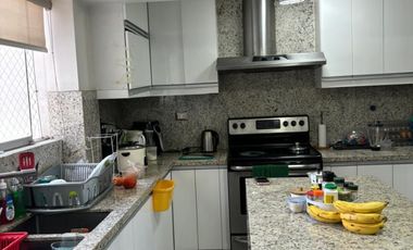 VENDO TRIPLEX 342M2 + 2 ESTACIONAMIENTOS EN URB. VALLE HERMOSO / SANTIAGO DE SURCO