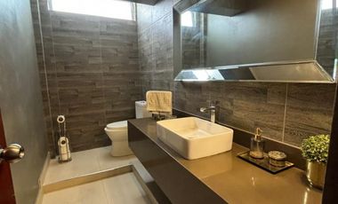 VENDO TRIPLEX 342M2 + 2 ESTACIONAMIENTOS EN URB. VALLE HERMOSO / SANTIAGO DE SURCO