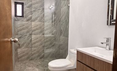 Última casa en venta a espaldas Forum Tlaquepaque, Roof Garden, 3 recámaras