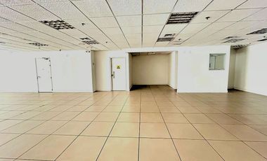 LOCAL COMERCIAL EN ARRIENDO SECTOR CHICO EDIFICIO PIJAO BOGOTA CUNDINAMARCA