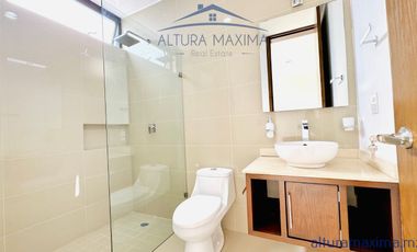 Casa en Venta Condominio en Lomas de Zapopan Punta Norte