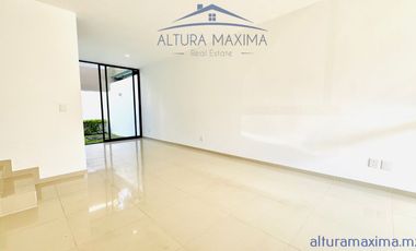 Casa en Venta Condominio en Lomas de Zapopan Punta Norte