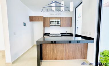 Casa en Venta Condominio en Lomas de Zapopan Punta Norte