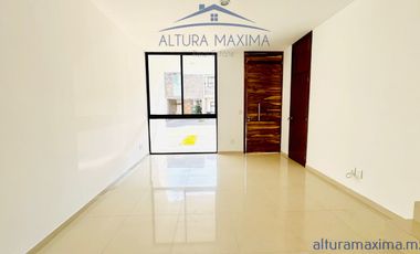 Casa en Venta Condominio en Lomas de Zapopan Punta Norte