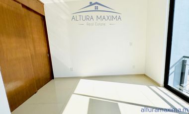 Casa en Venta Condominio en Lomas de Zapopan Punta Norte