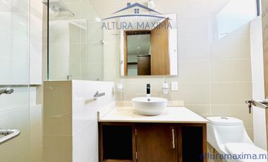 Casa en Venta Condominio en Lomas de Zapopan Punta Norte
