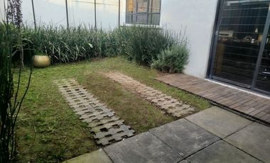 Casa con oficina integrada, zona privilegiada