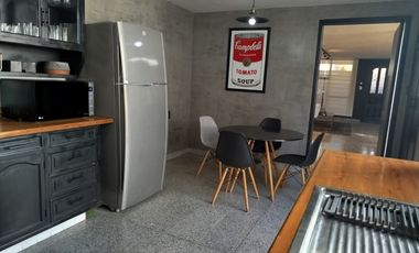 Casa con oficina integrada, zona privilegiada