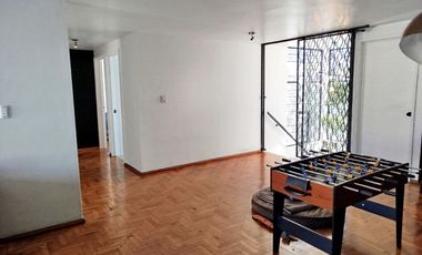 Casa con oficina integrada, zona privilegiada