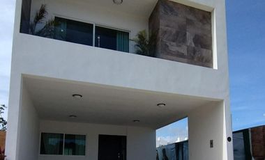 VENTA CASA NUEVA, 3 REC, RESIDENCIAL EN PLAYA DEL CARMEN, QROO