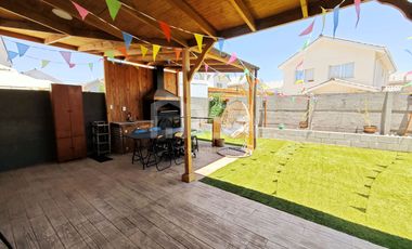 CASA 3 HABITACIONES, 3 BAÑOS EN CONDOMINIO CERRADO