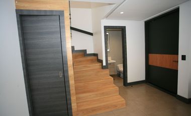 Oportunidad por Viaje! Hermosa Casa de Venta en Tumbaco