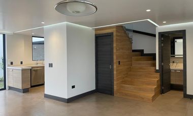 Oportunidad por Viaje! Hermosa Casa de Venta en Tumbaco