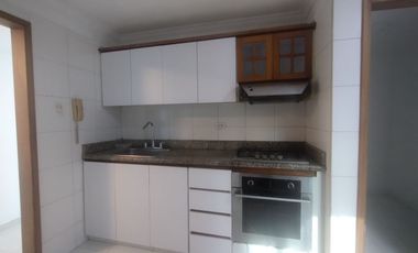 Apartamento en arriendo en Riomar.