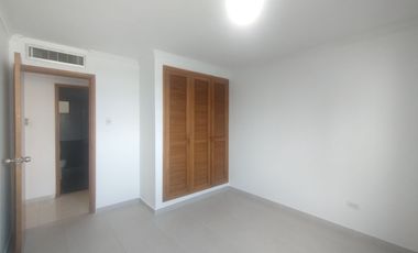 Apartamento en arriendo en Riomar.