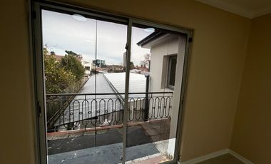 Gran casa comercial RENTANDO en pleno centro de Chillán
