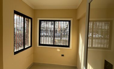 Gran casa comercial RENTANDO en pleno centro de Chillán