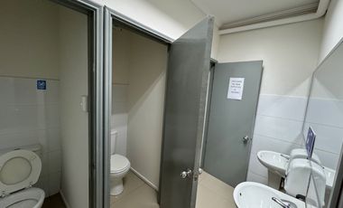 Gran casa comercial RENTANDO en pleno centro de Chillán