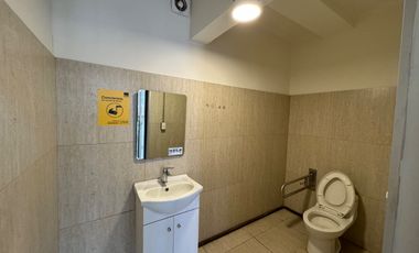 Gran casa comercial RENTANDO en pleno centro de Chillán