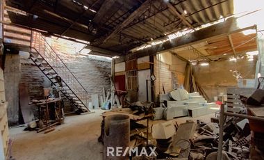 Se Vende Casa Comercial En Av. Miguel Iglesias - 170M2