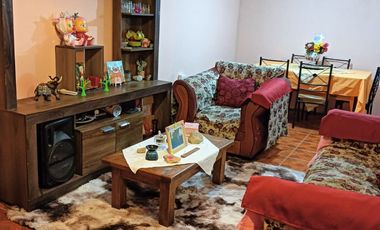 CASA EN COMUNA DE RENCA PASAJE CLIO A PASOS DE AUTOPISTA Y CUADRAS NUEVA LINEA 7 METRO