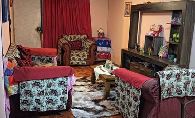 CASA EN COMUNA DE RENCA PASAJE CLIO A PASOS DE AUTOPISTA Y CUADRAS NUEVA LINEA 7 METRO