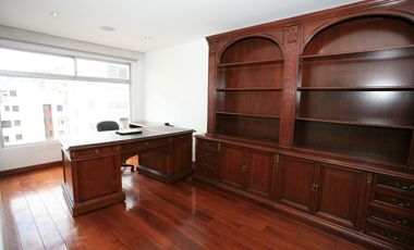 EN VENTA: PENTHOUSE EXCLUSIVO CON VISTAS PANORÁMICAS EN BELLAVISTA
