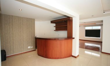 EN VENTA: PENTHOUSE EXCLUSIVO CON VISTAS PANORÁMICAS EN BELLAVISTA