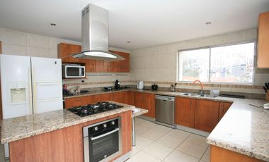 EN VENTA: PENTHOUSE EXCLUSIVO CON VISTAS PANORÁMICAS EN BELLAVISTA