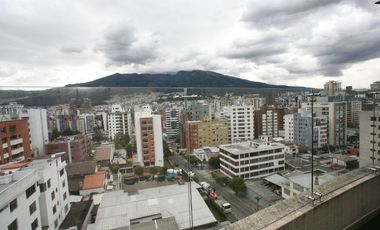 EN VENTA: PENTHOUSE EXCLUSIVO CON VISTAS PANORÁMICAS EN BELLAVISTA