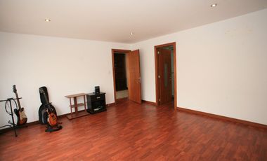 EN VENTA: PENTHOUSE EXCLUSIVO CON VISTAS PANORÁMICAS EN BELLAVISTA