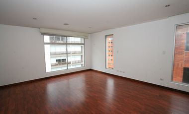 EN VENTA: PENTHOUSE EXCLUSIVO CON VISTAS PANORÁMICAS EN BELLAVISTA