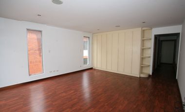 EN VENTA: PENTHOUSE EXCLUSIVO CON VISTAS PANORÁMICAS EN BELLAVISTA