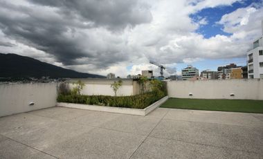 EN VENTA: PENTHOUSE EXCLUSIVO CON VISTAS PANORÁMICAS EN BELLAVISTA