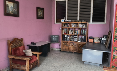 Casa de tres niveles y seis recamaras en Iguala, Guerrero