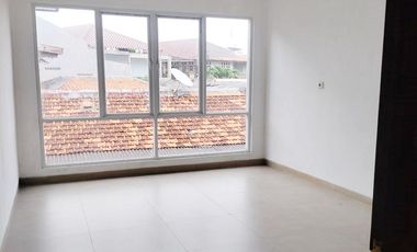 Sewa/Jual Rumah di Cempaka Putih Dekat Mall Green Pramuka Square, RSUD Cempaka Putih